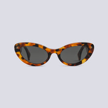 Load image into Gallery viewer, &#39;PG02&#39; - HAVANA FRAME WITH DARK GREY LENS